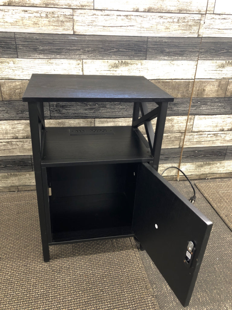 BLACK SIDE TABLE CABINET W/OUTLET USB PORTS.