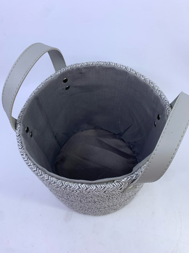 GREY & WHITE STURDY SMALL BIN W HANDLES.