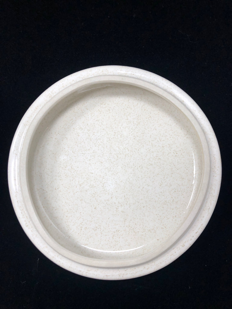 HEARTHSIDE BAROQUE STONEWARE COVERED CASSEROLE DISH.