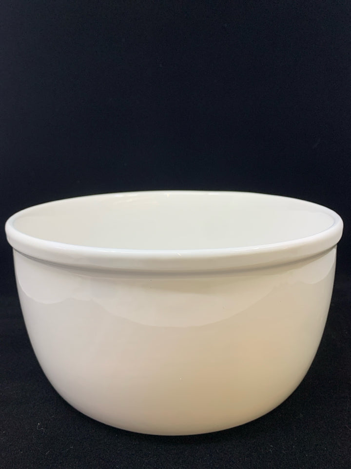 WHITE CERAMIC POPCORN BOWL.