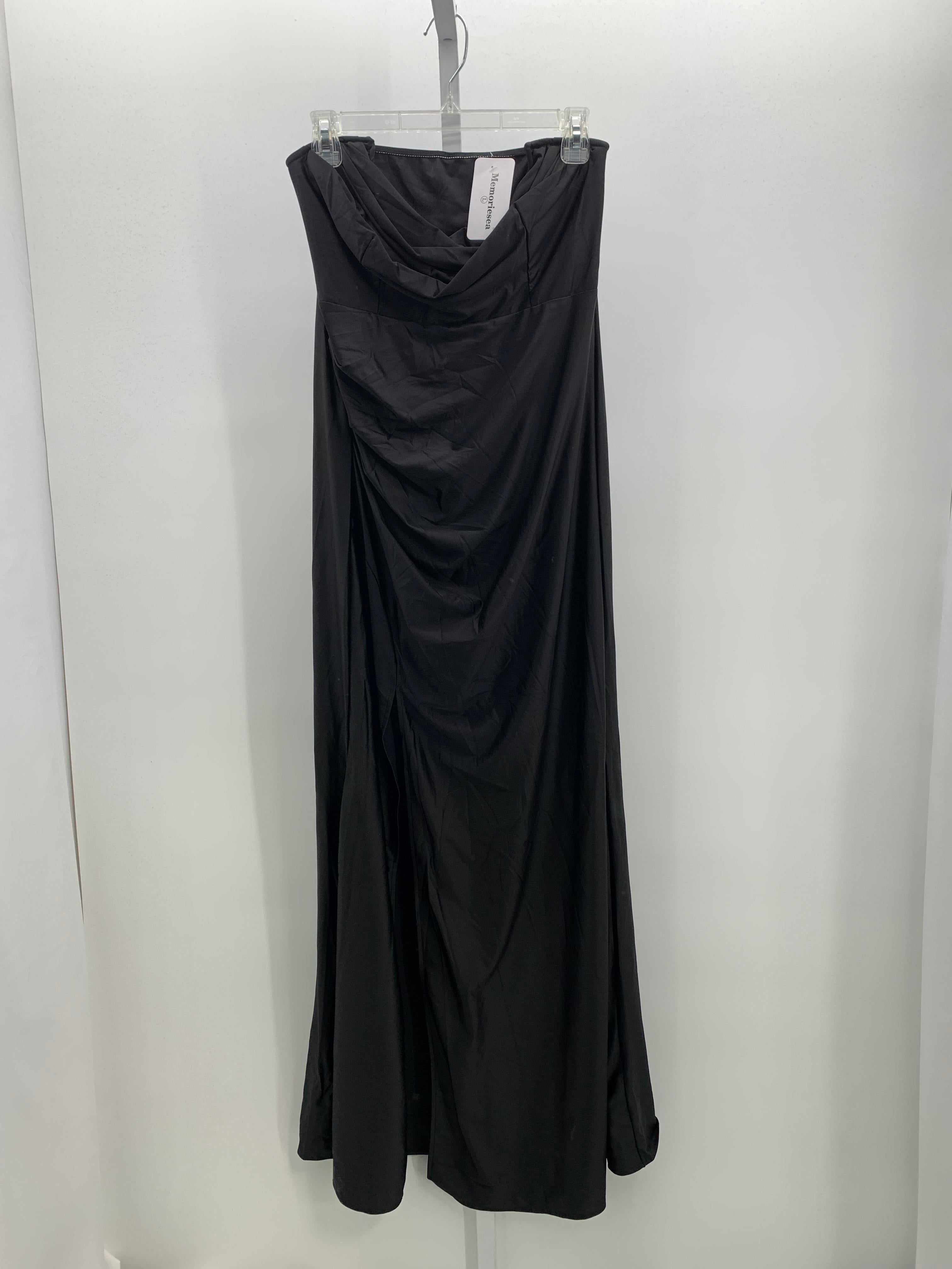Size Large Misses Sleeveless Dress