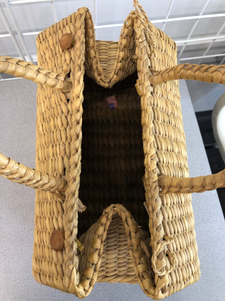 TIGHT WOVEN WICKER BASKET BAG.