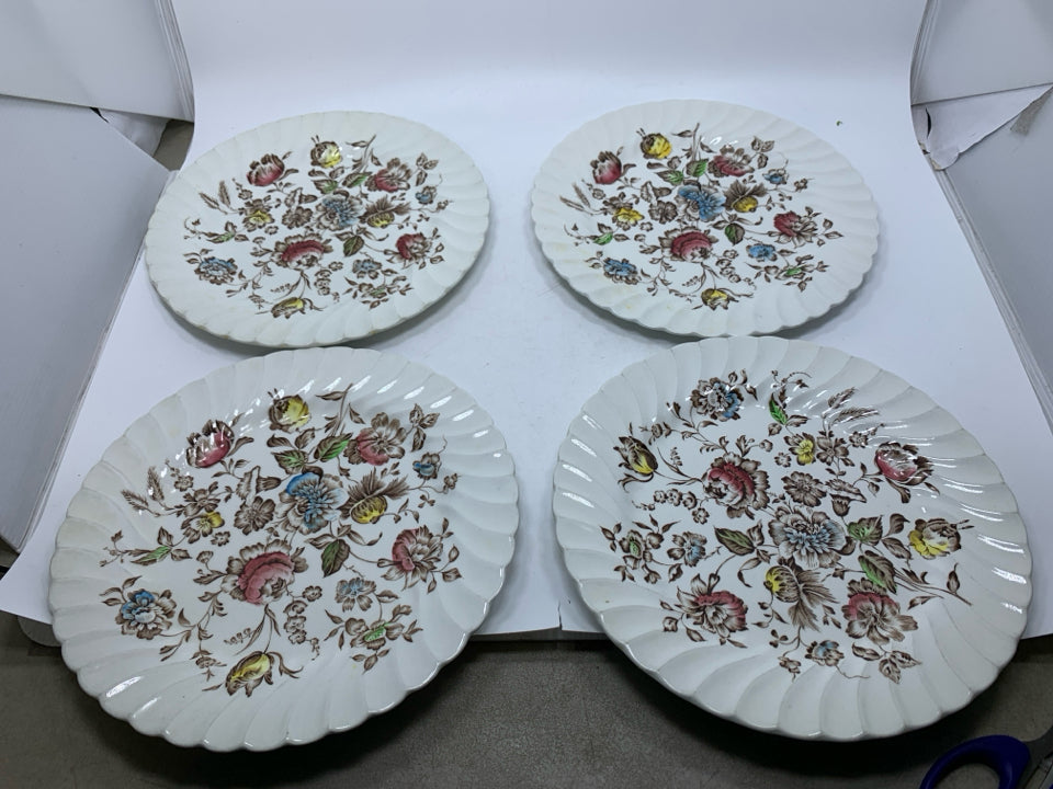 VTG 4 STRAFFORDSHIRE BOUQUET PATTERN DINNER PLATES.