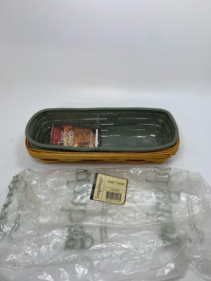 NEW CRACKER BASKET W/ LINER & PROTECTOR 2002.