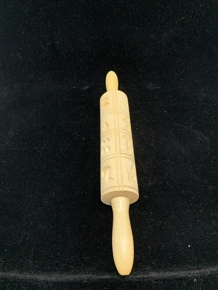 EMBOSSED SHORTBREAD ROLLING PIN.