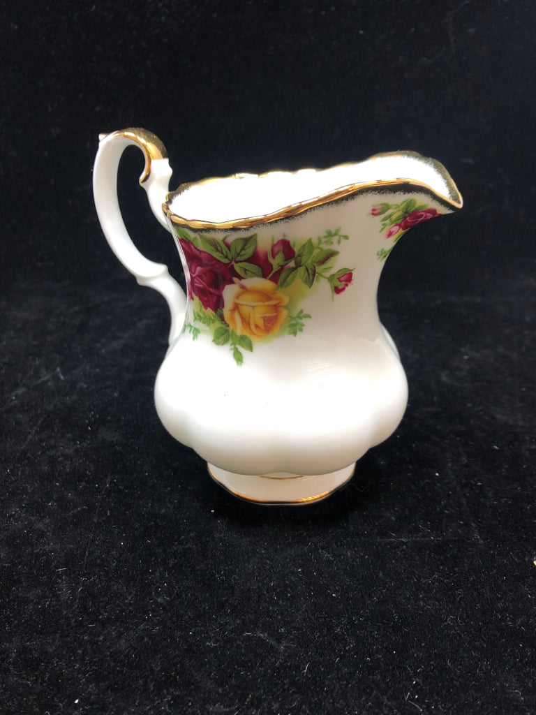 OLD COUNTRY ROSES CREAMER.