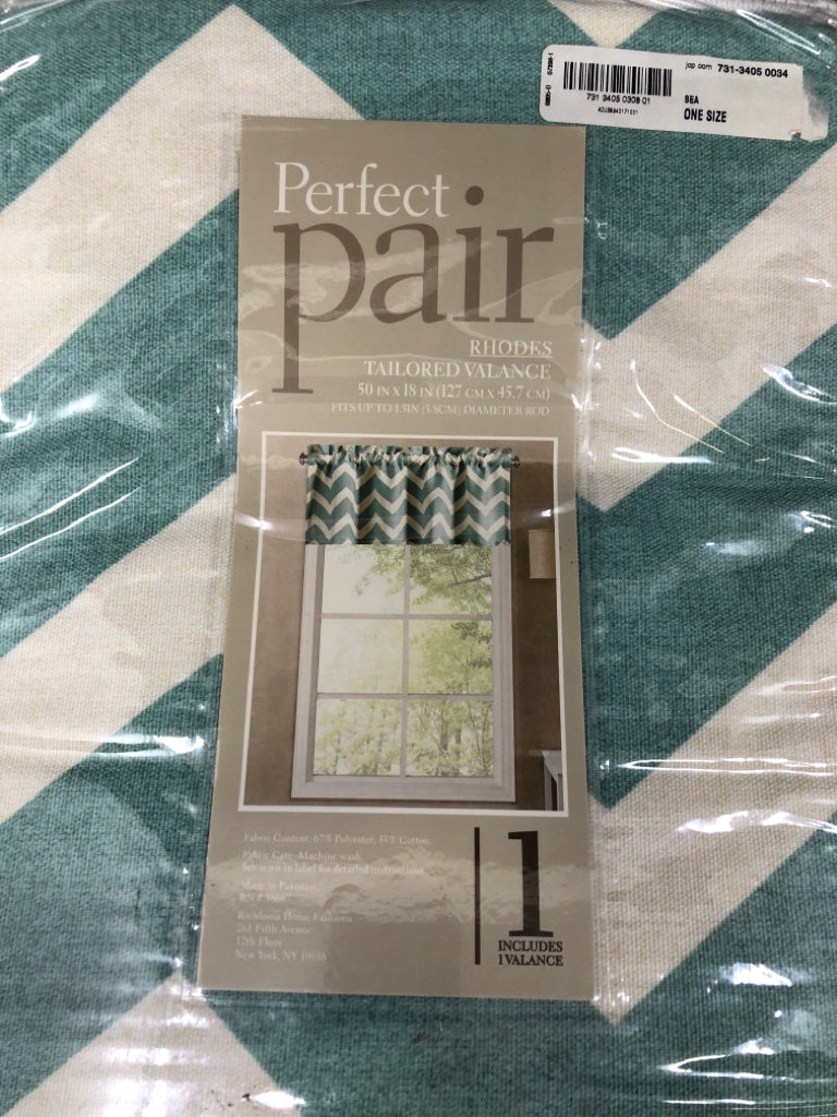 NIP TEAL/WHITE WINDOW VALANCE.