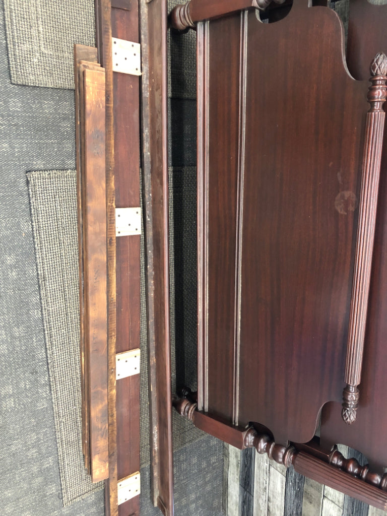 MAHOGANY FOUR POSTER FULL BED FRAME W/PINEAPPLE FINIALS.