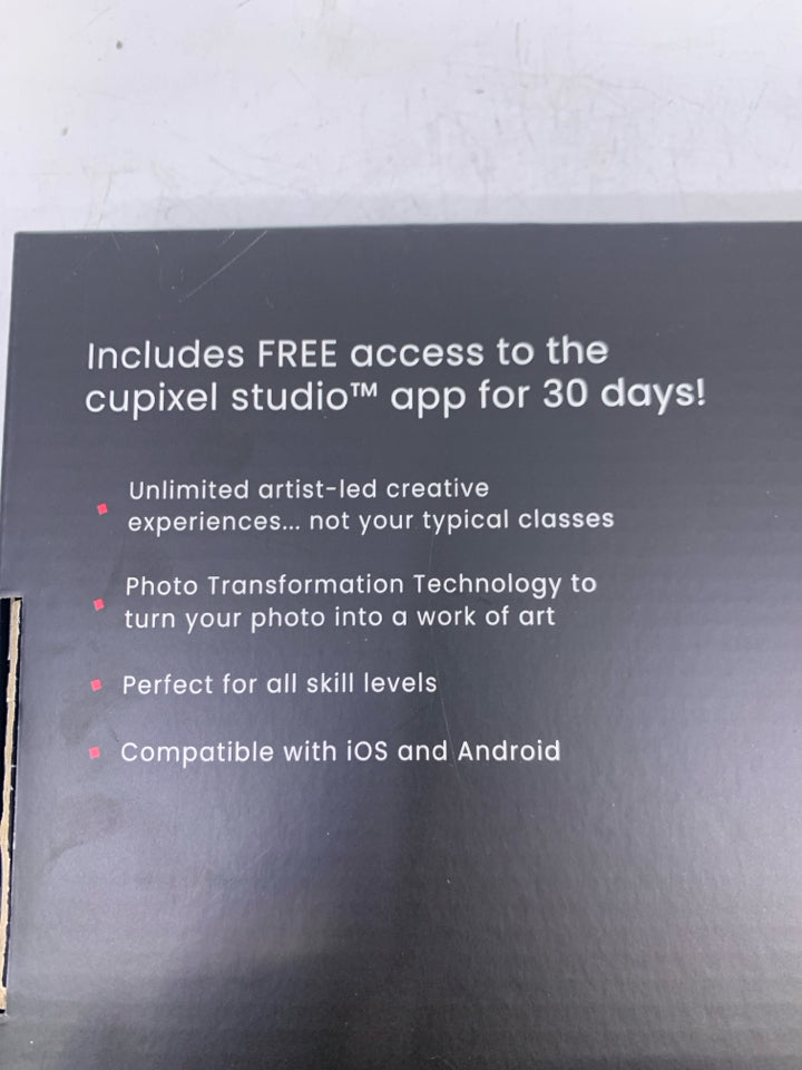 NIB CUPIX GREETING CARD SET.