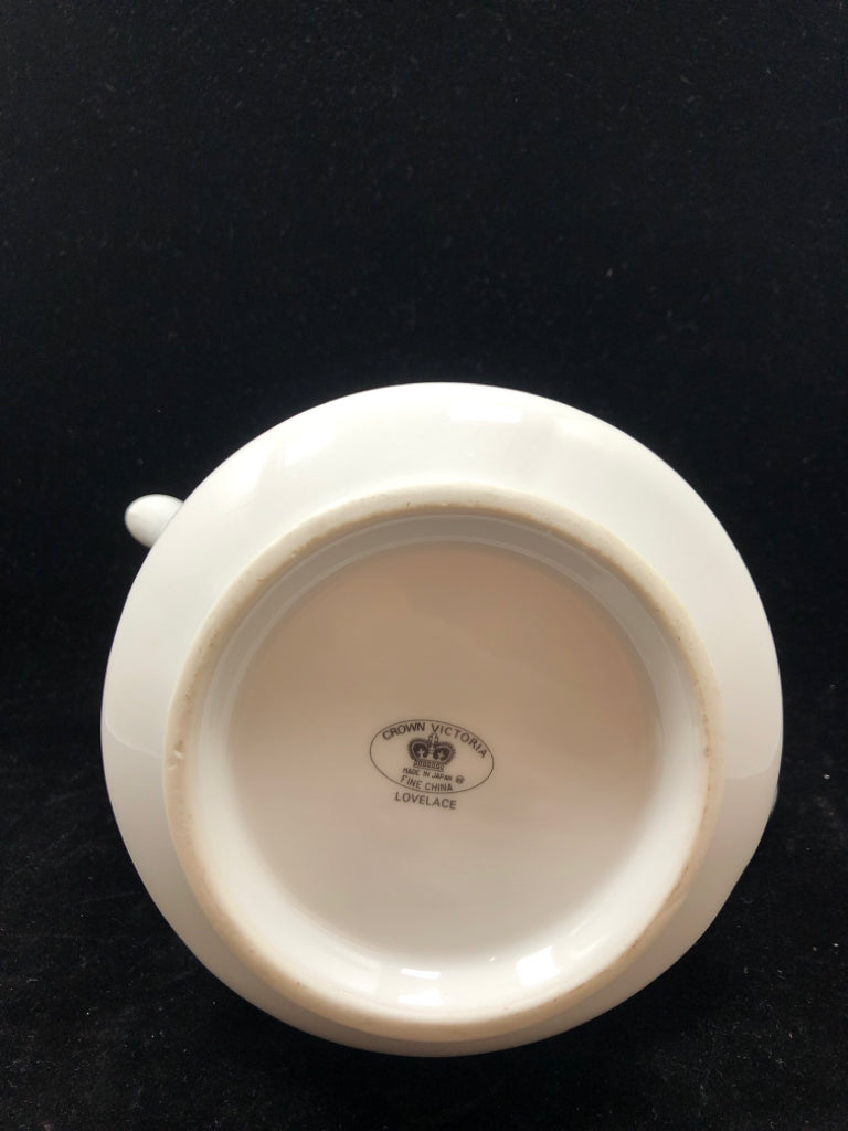 LOVELACE TEA POT W/LID.