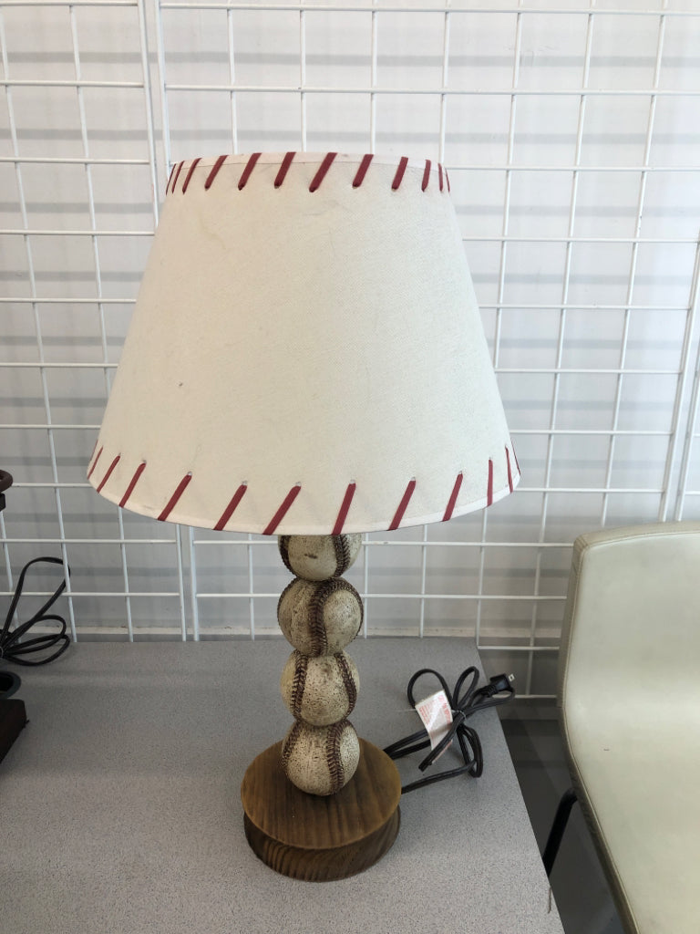 BASEBALL LAMP W/WOOD BASE.