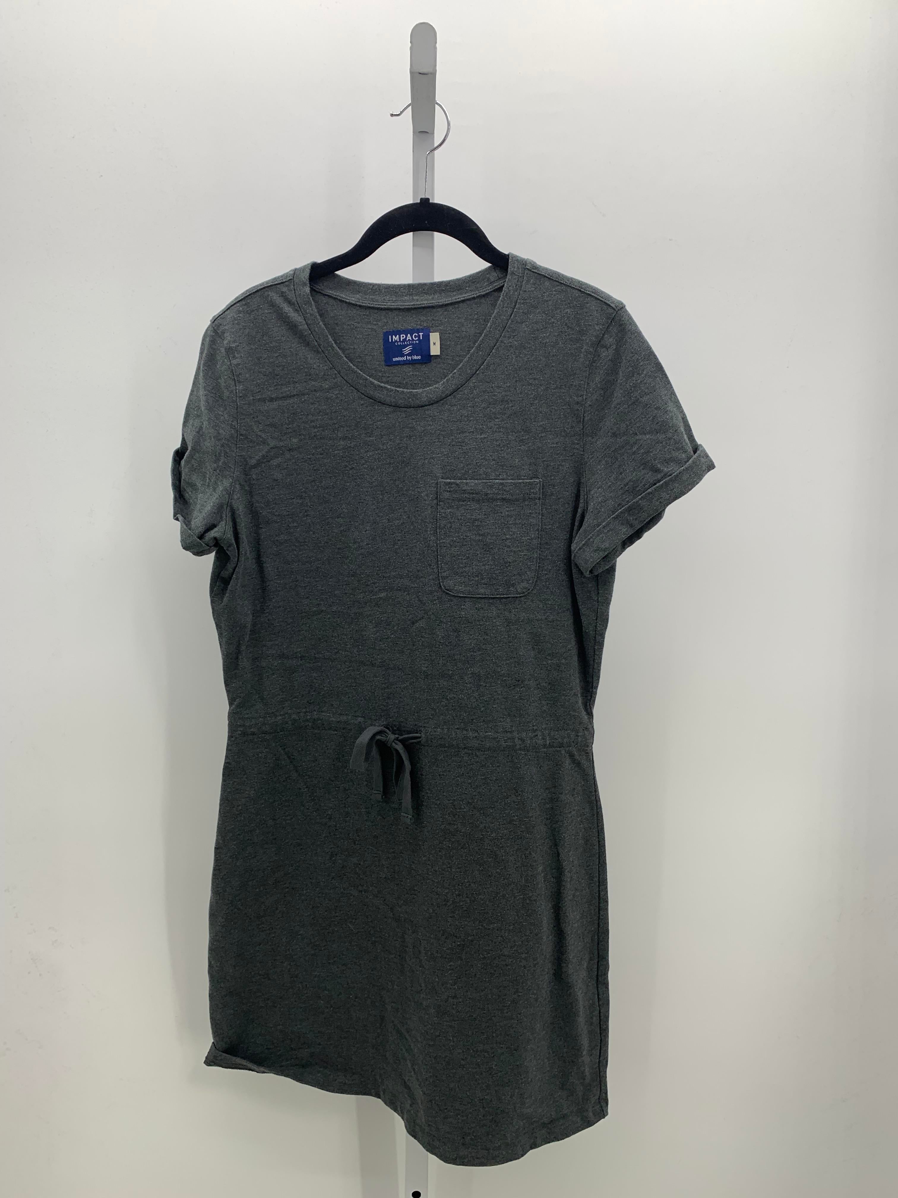 Size Medium Misses Short Sleeve Dress