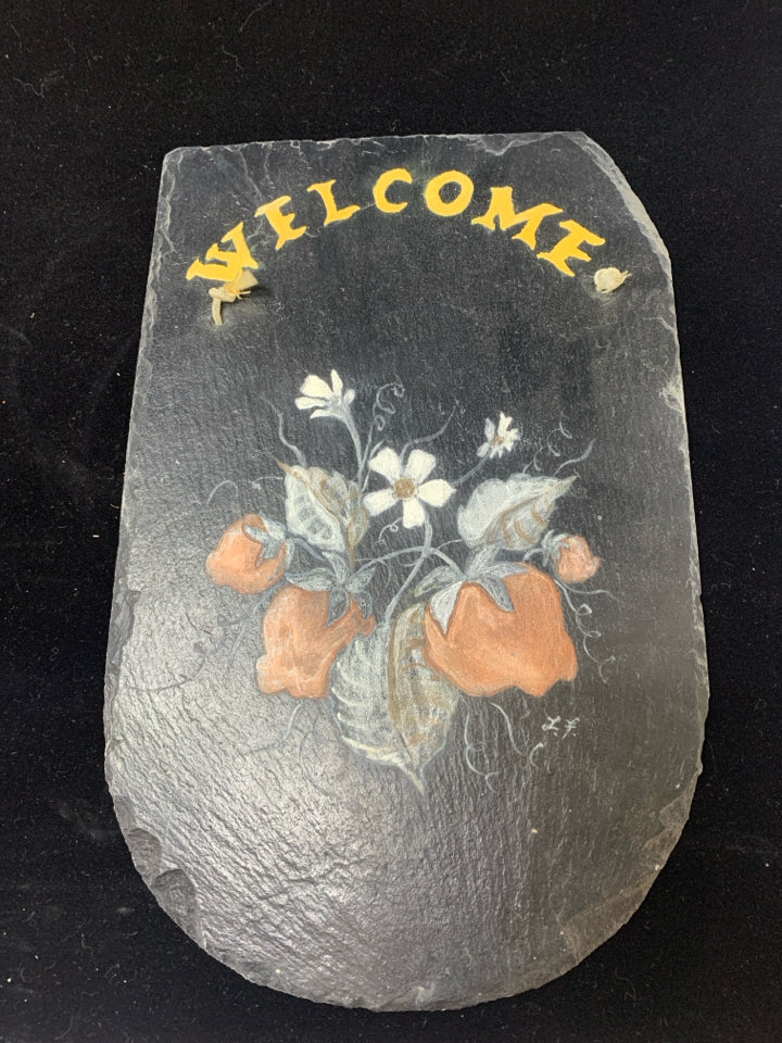 BLACK WELCOME W/ STRAWBERRIES SLATE.