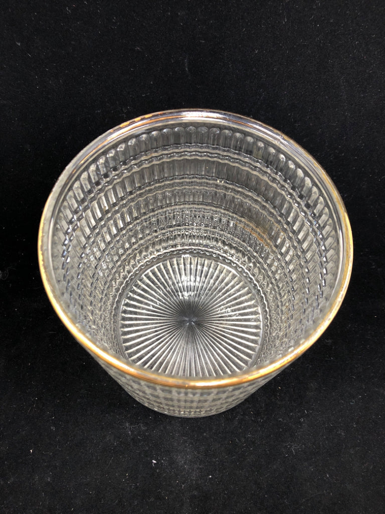 RIBBED GLASS CANDLE HOLDER W/GOLD RIM.