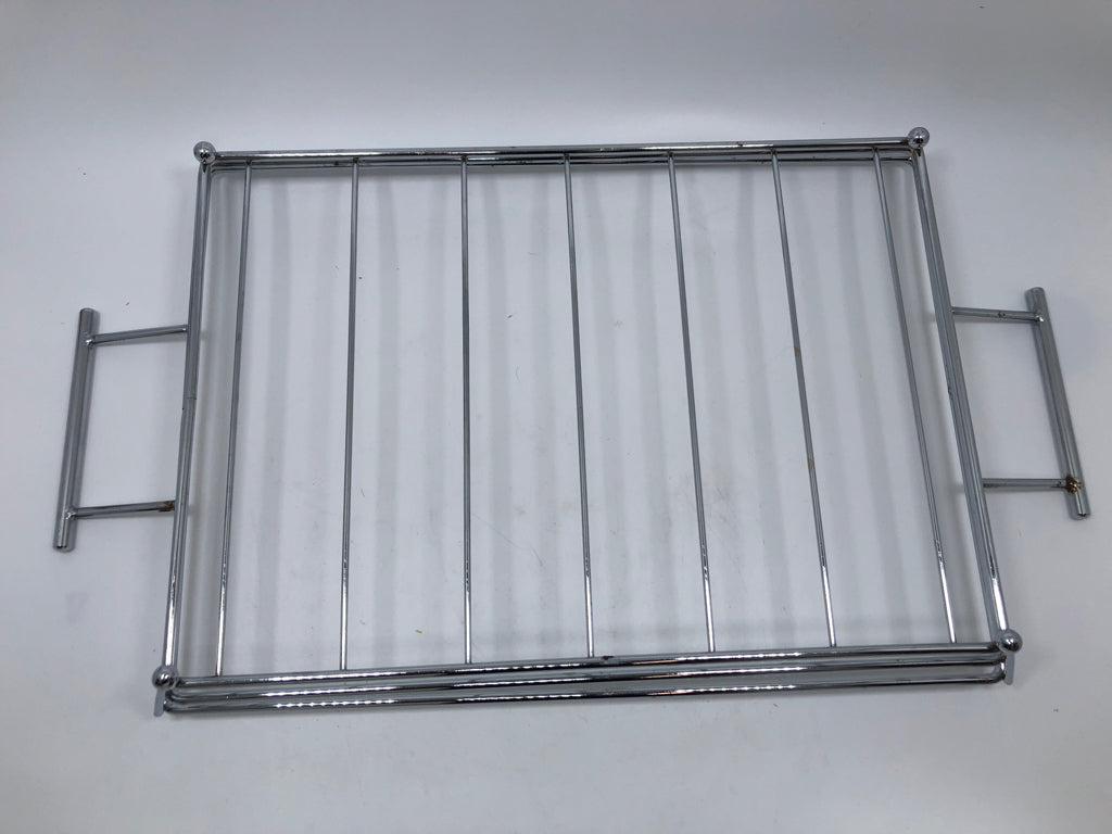 6PC SERVING SET ON METAL STAND.