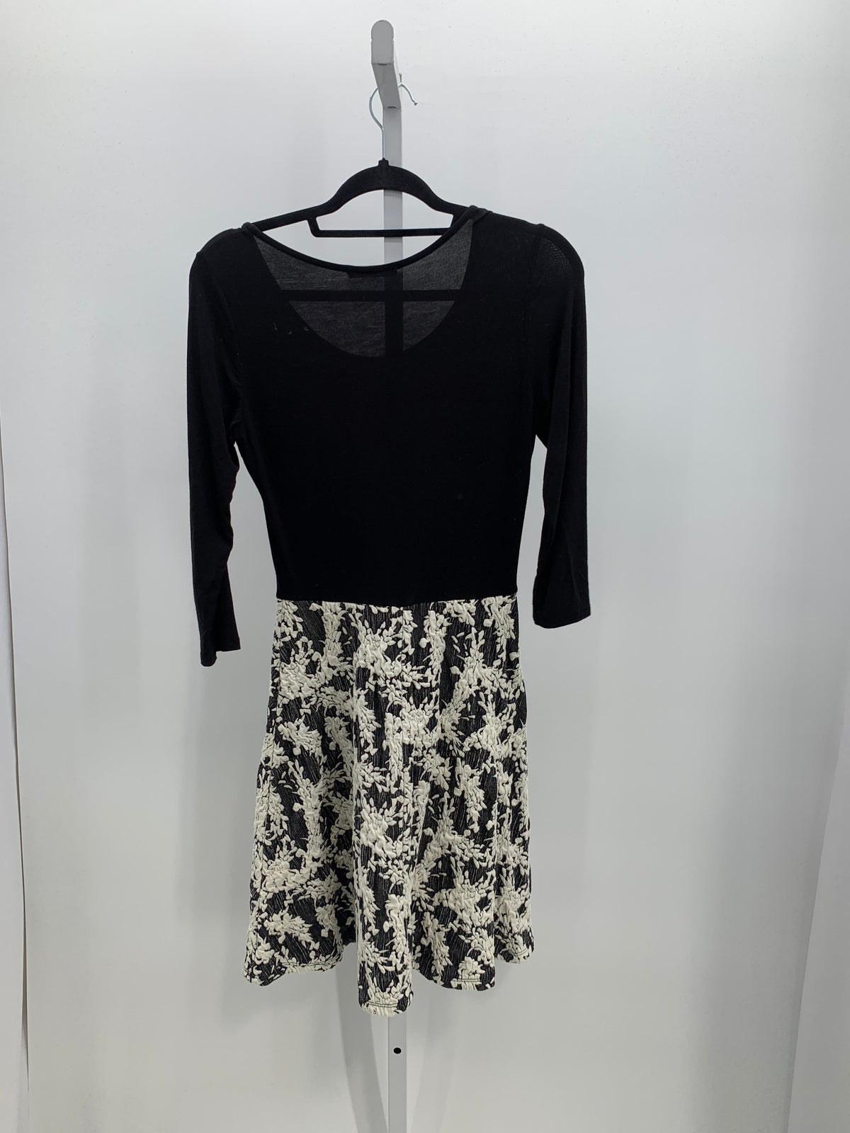 Gilli Size Small Misses 3/4 Sleeve Dress