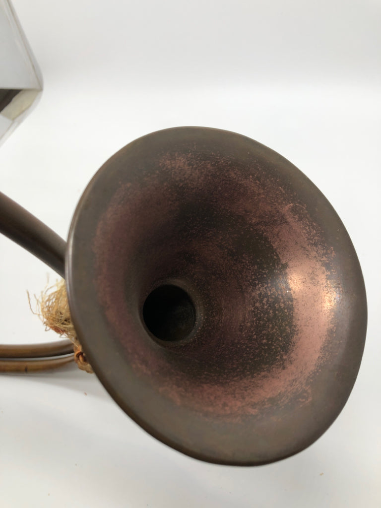 VTG BRASS HORN DECOR W/TWINE.