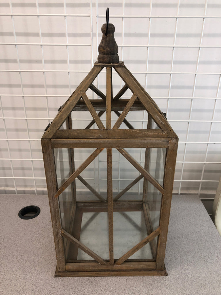 LG WOODEN CANDLE LANTERN.