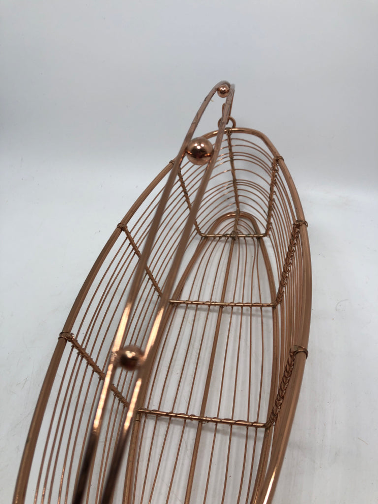 ROSE GOLD OBLONG BASKET W/HANDLE.