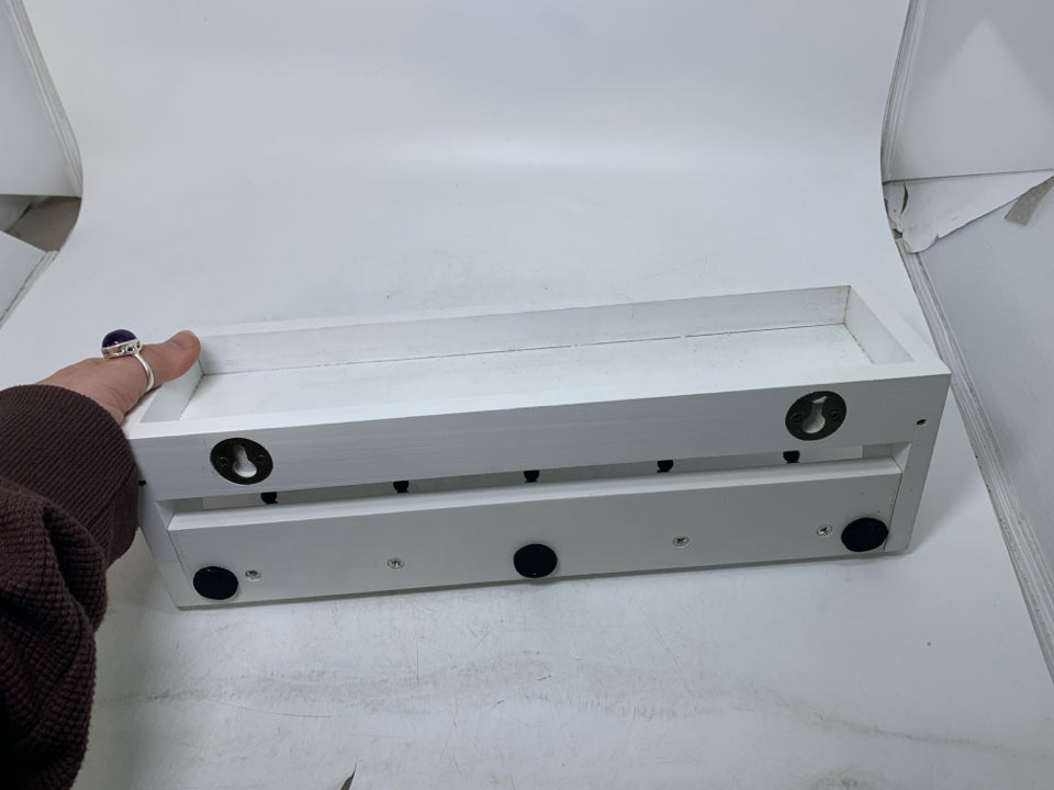 WHITE SHELF W/ 5 HOOKS WALL HANGING.