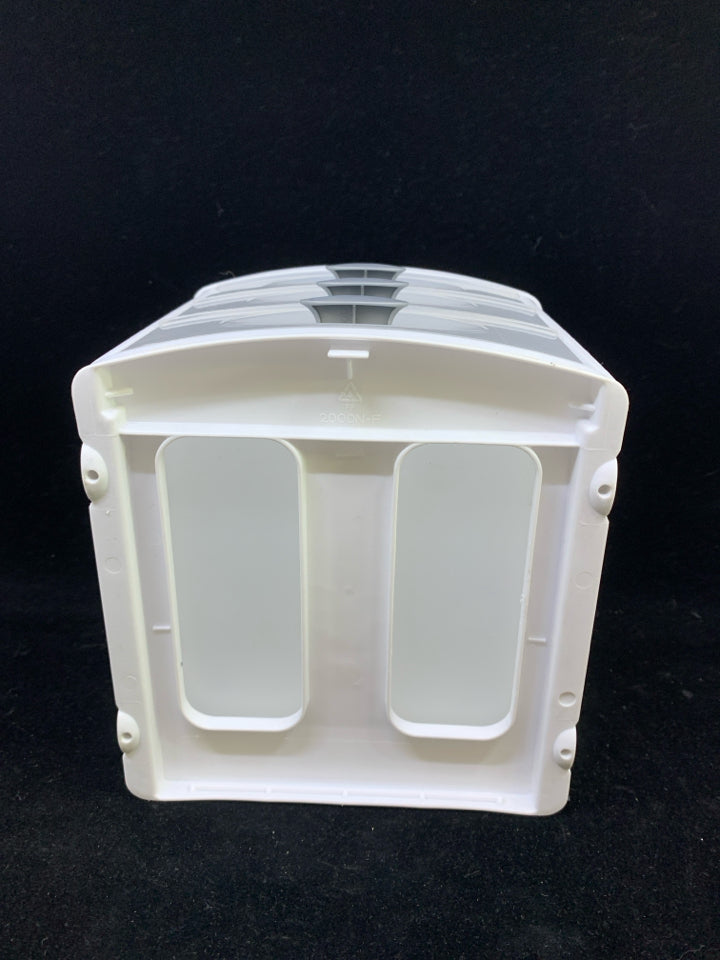 SMALL 3 DRAWER PLASTIC STORAGE.