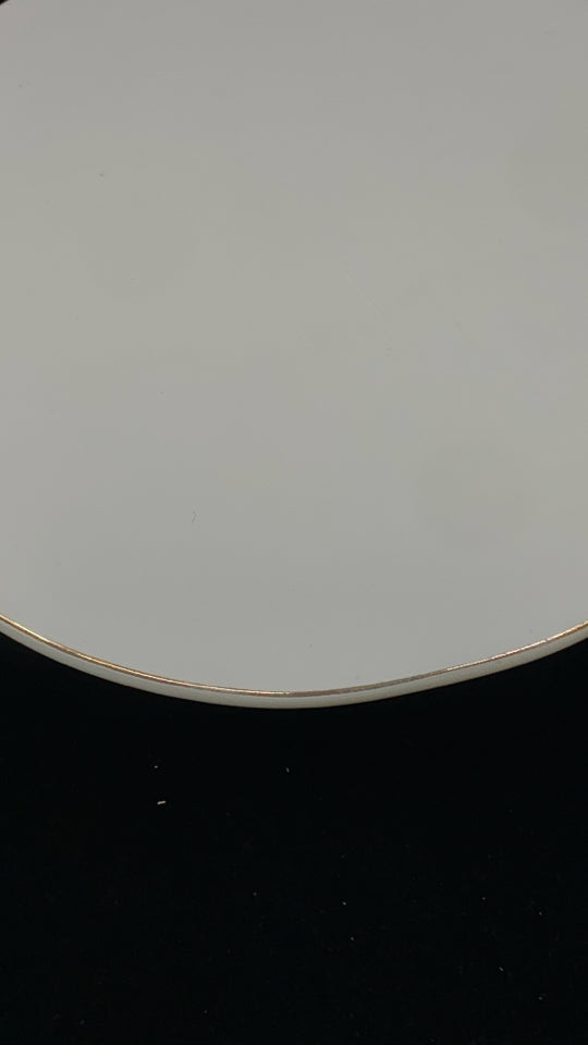 WHITE CERAMIC DESSERT SERVER W/WOOD BASE.