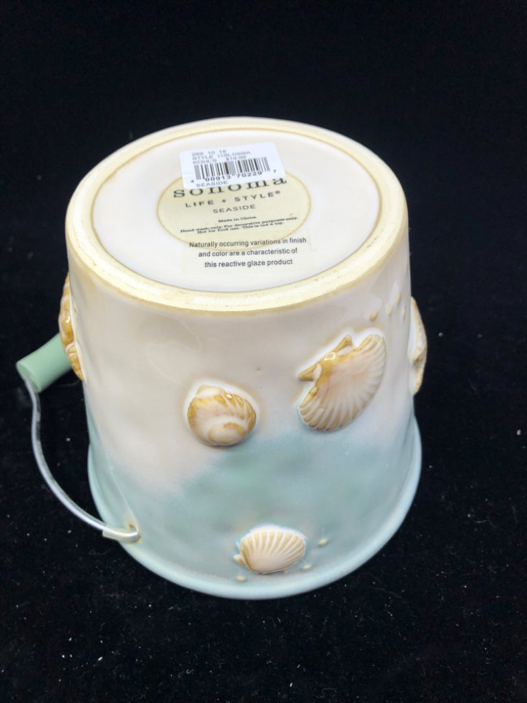 CERAMIC BLUE/WHITE SEASHELL BUCKET WITH HANDLE.