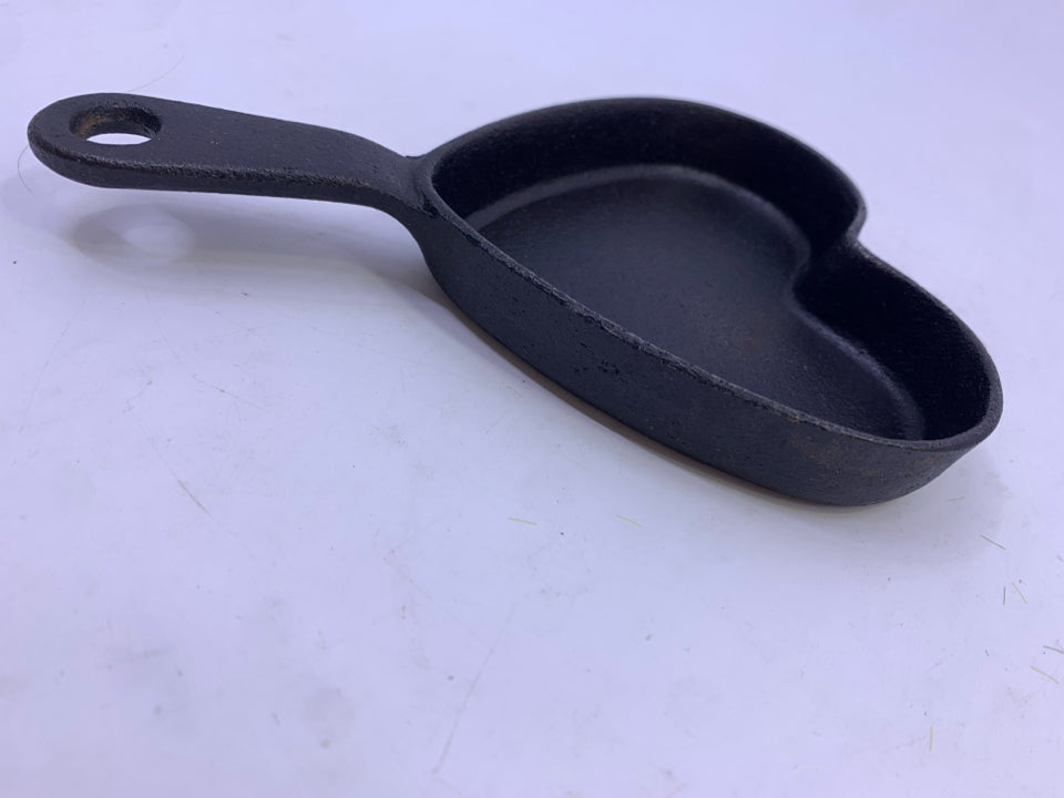 MINI HEART SHAPED CAST IRON SKILLET.