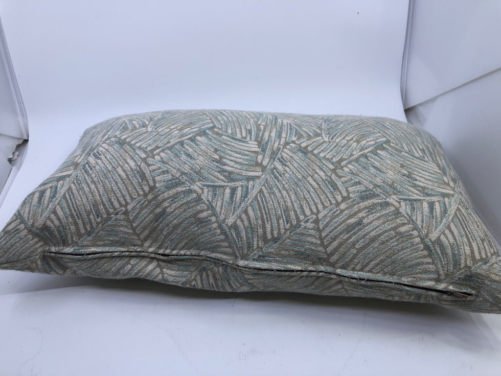 BLUE LINES RECTANGLE PILLOW.