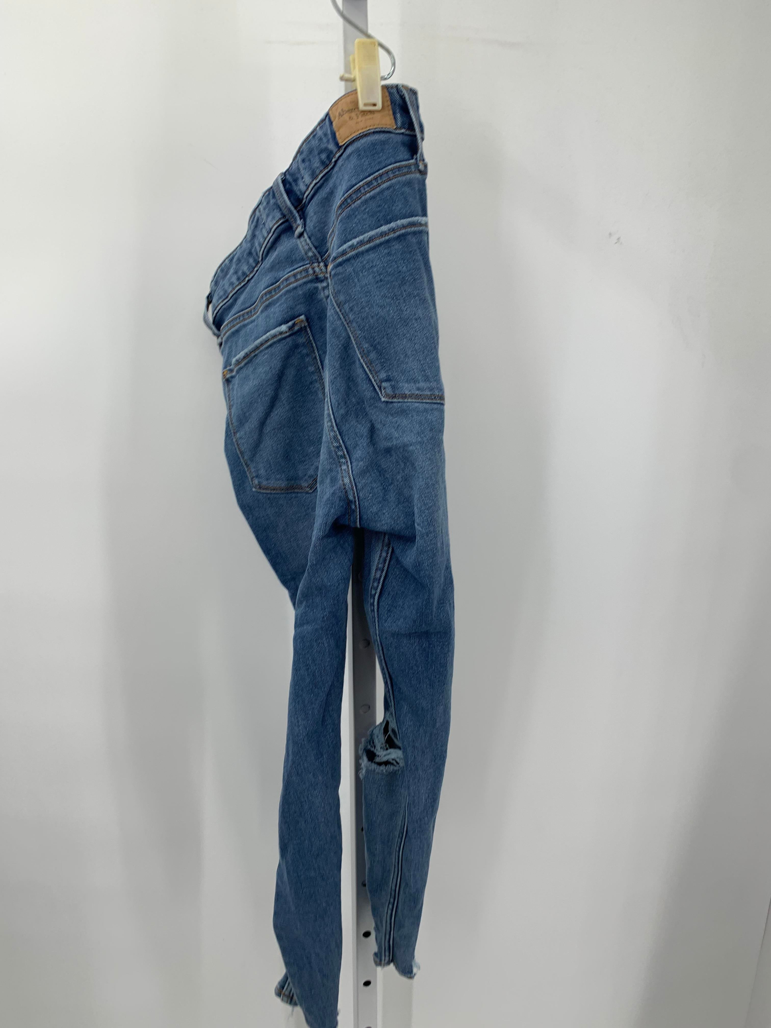 Abercrombie Size 2 Short Juniors Jeans