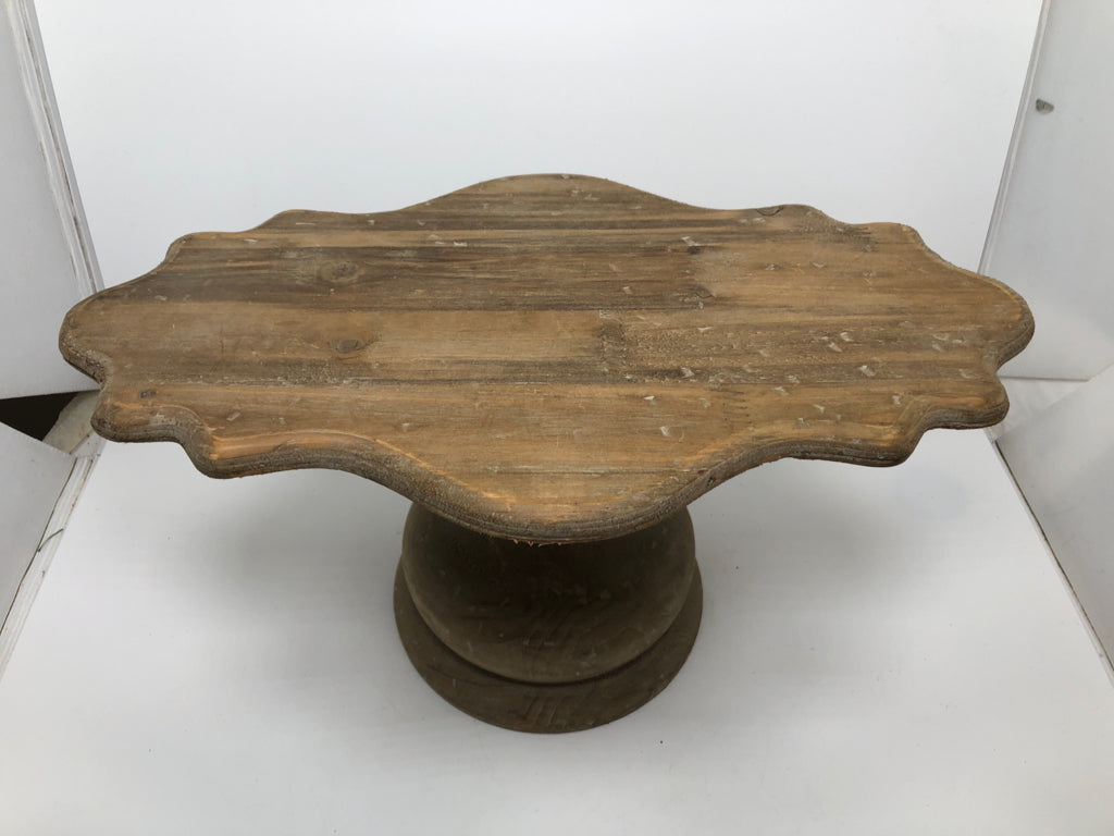 RUSTIC RAISED DISPLAY STAND.
