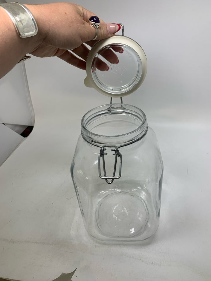 VTG FIDO LARGE 3 LITER GLASS JAR.