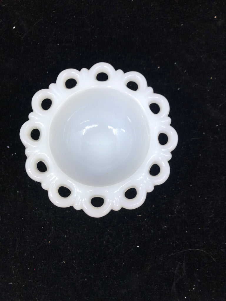 VTG LACE EDGE FOOTED MILK GLASS DISH.
