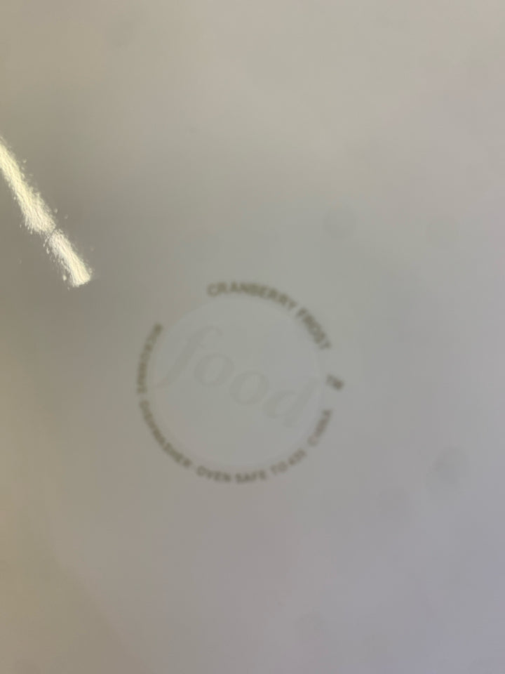 9 RED HOLLY PATTERN LUNCH PLATES.