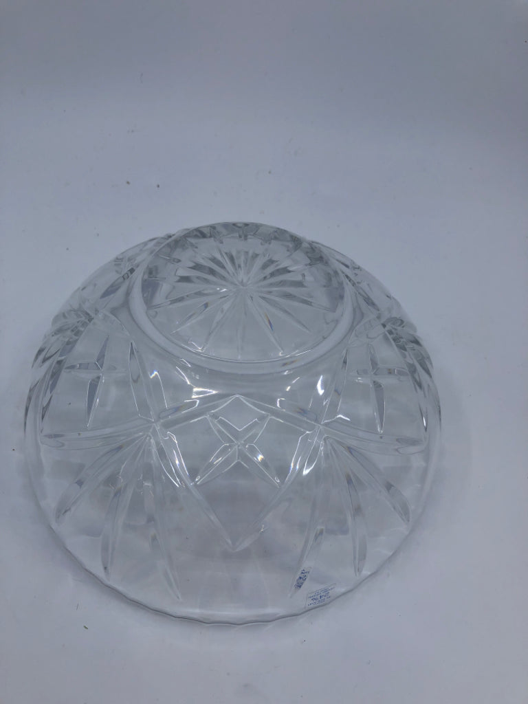 CUT GLASS CRYSTAL BOWL.