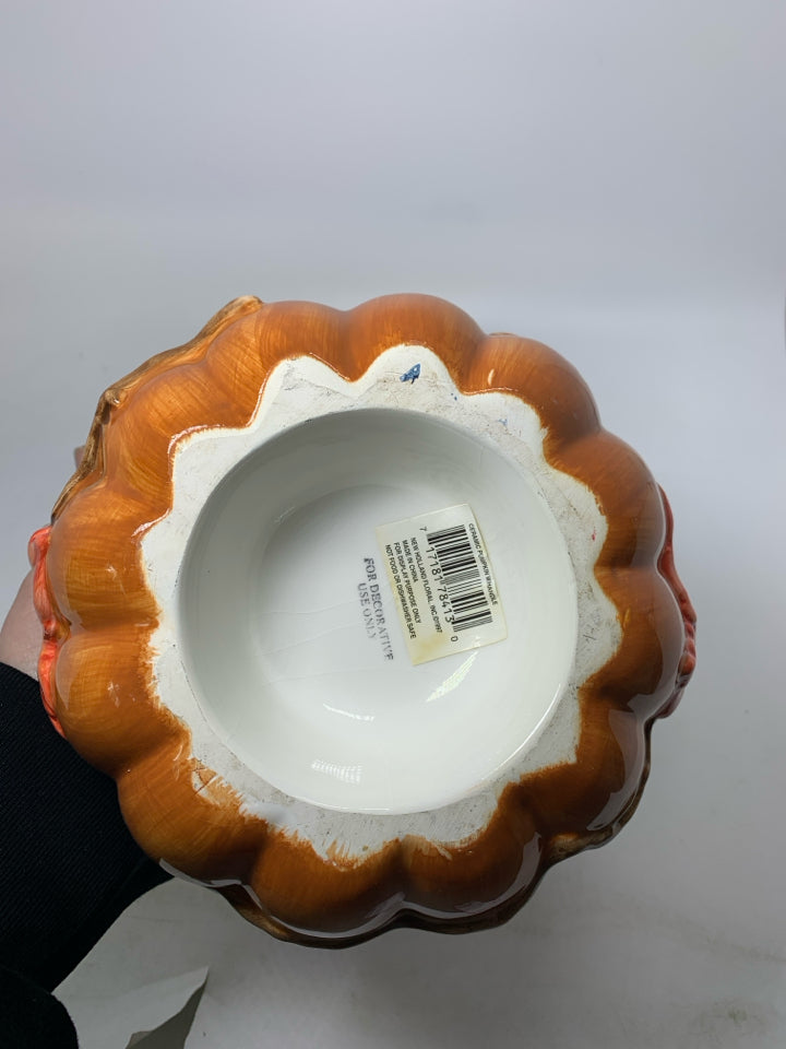 PUMPKIN CERAMIC BASKET W/ EMBOSSED MAPLE LEAVES.