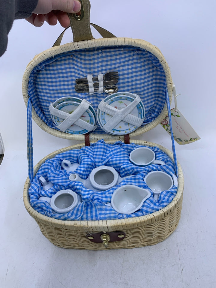 MINI DRAGONFLY TEA SET IN BLONDE BASKET CASE.