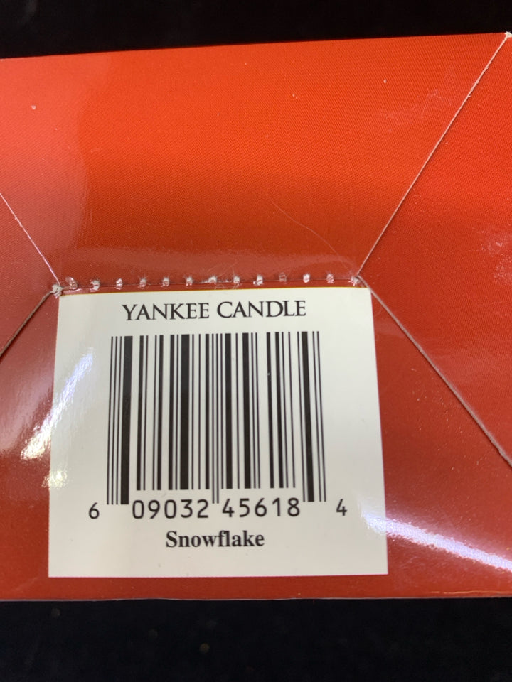 NIB YANKEE CANDLE ELF ORNAMENT.