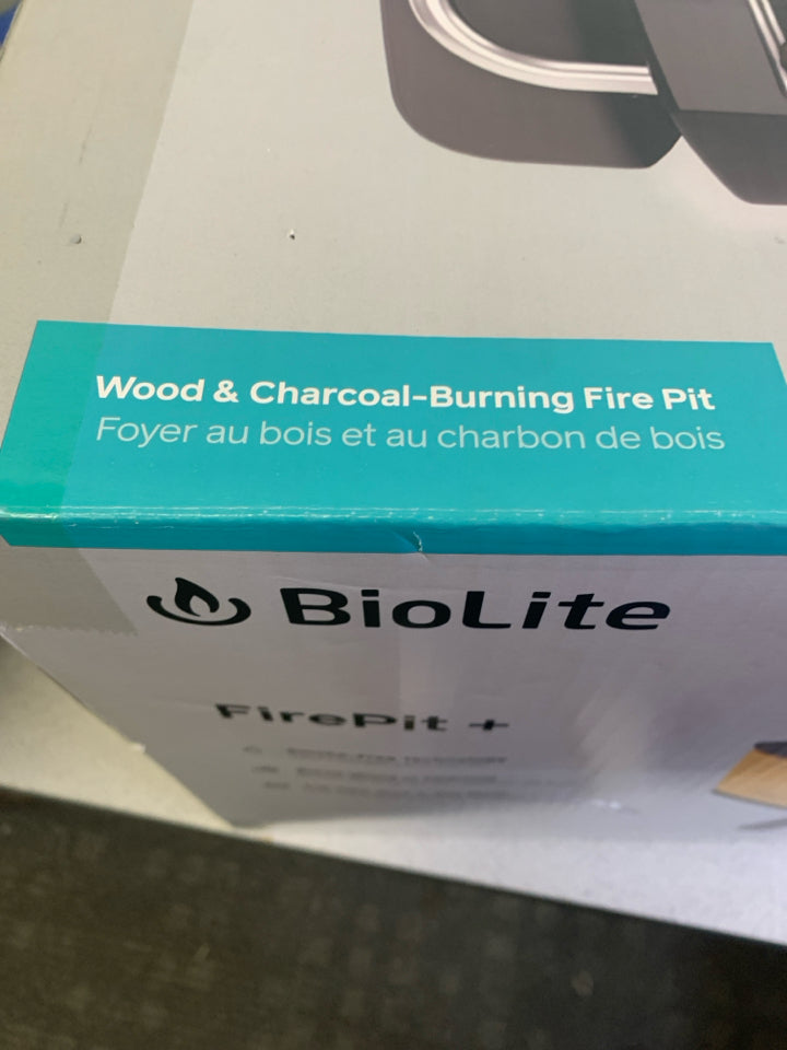 NIB BIOLITE FIREPIT + WOOD AND CHARCOAL-BURNING FIRE PIT