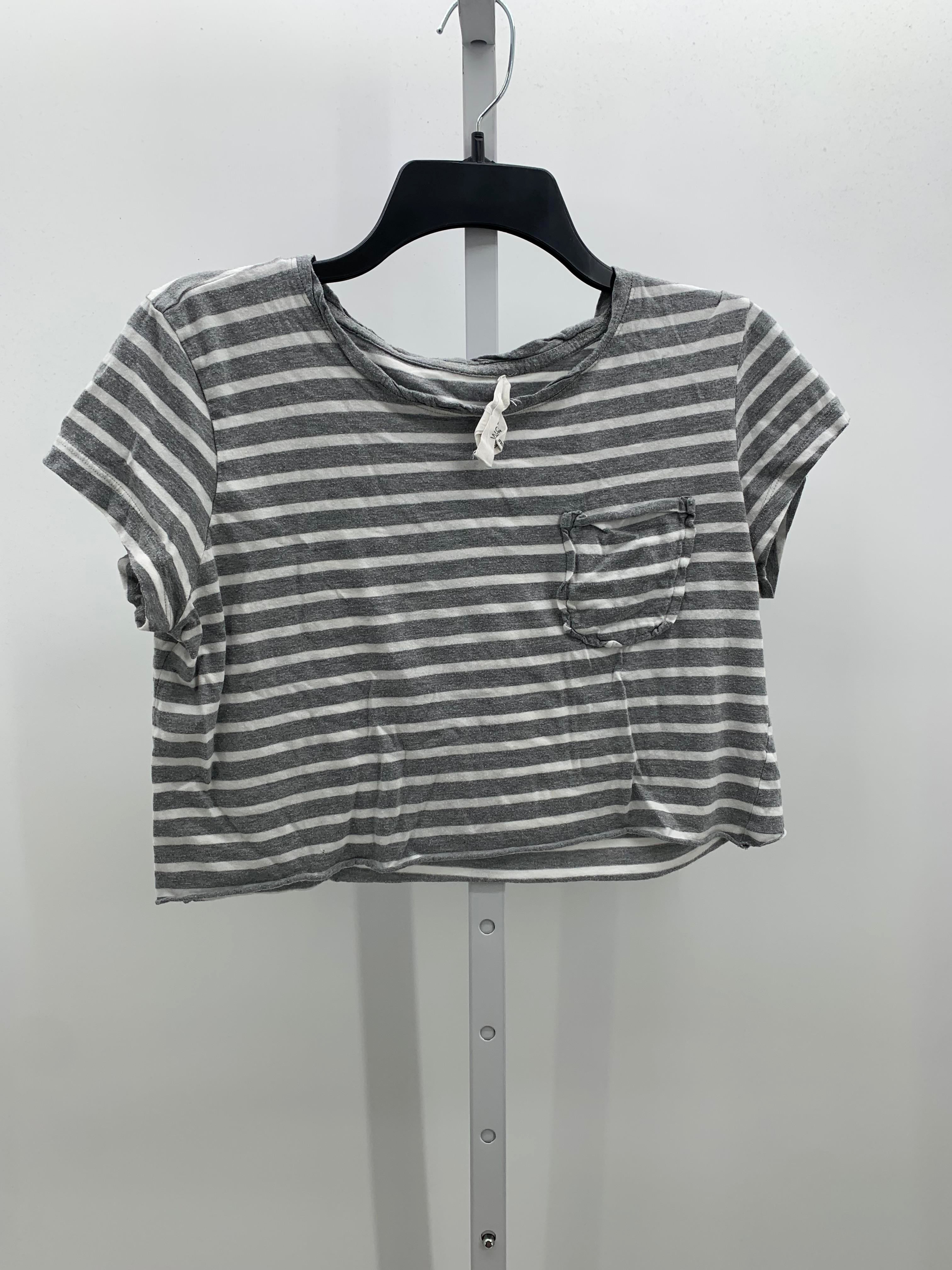 Workshop Size Medium Juniors Short Sleeve Shirt