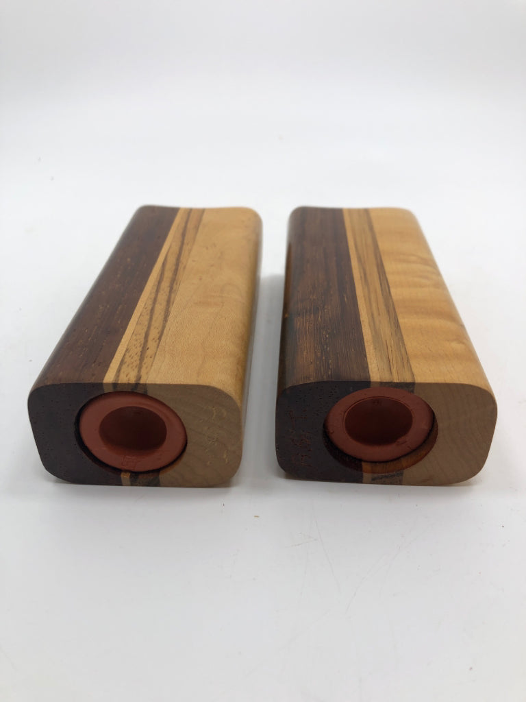 CARVED WOOD S&P SHAKERS.