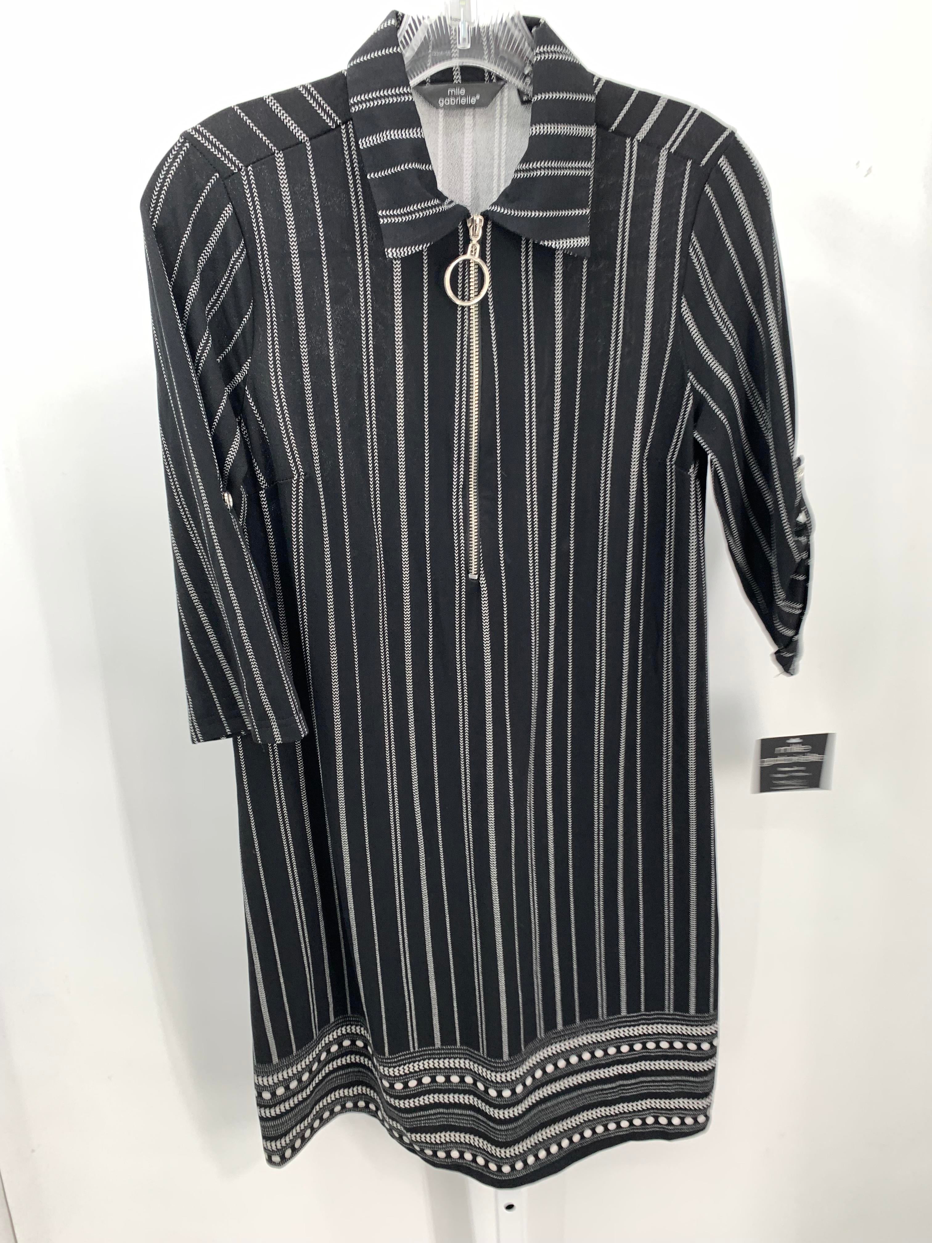 Size Small Misses 3/4 Sleeve Dress