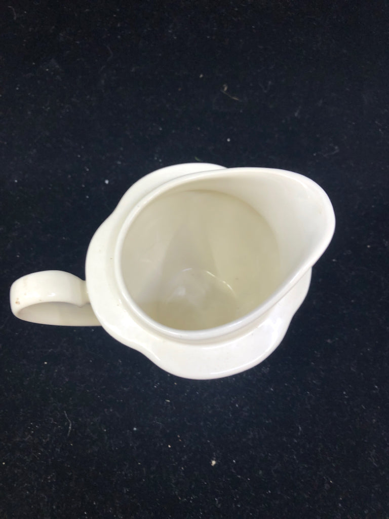 MIKASA CERAMIC CREAMER.