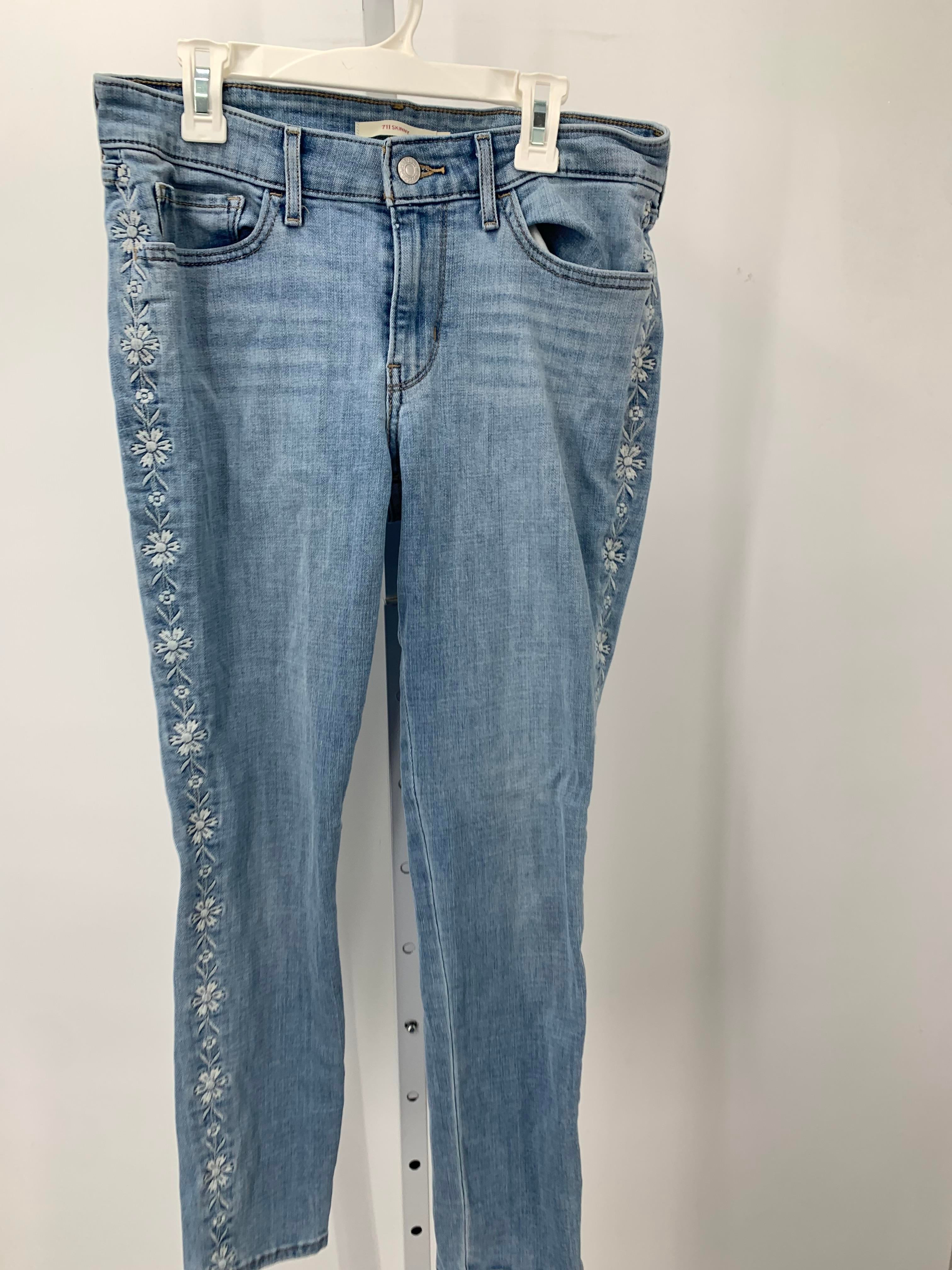 Levis Size 6 Misses Jeans