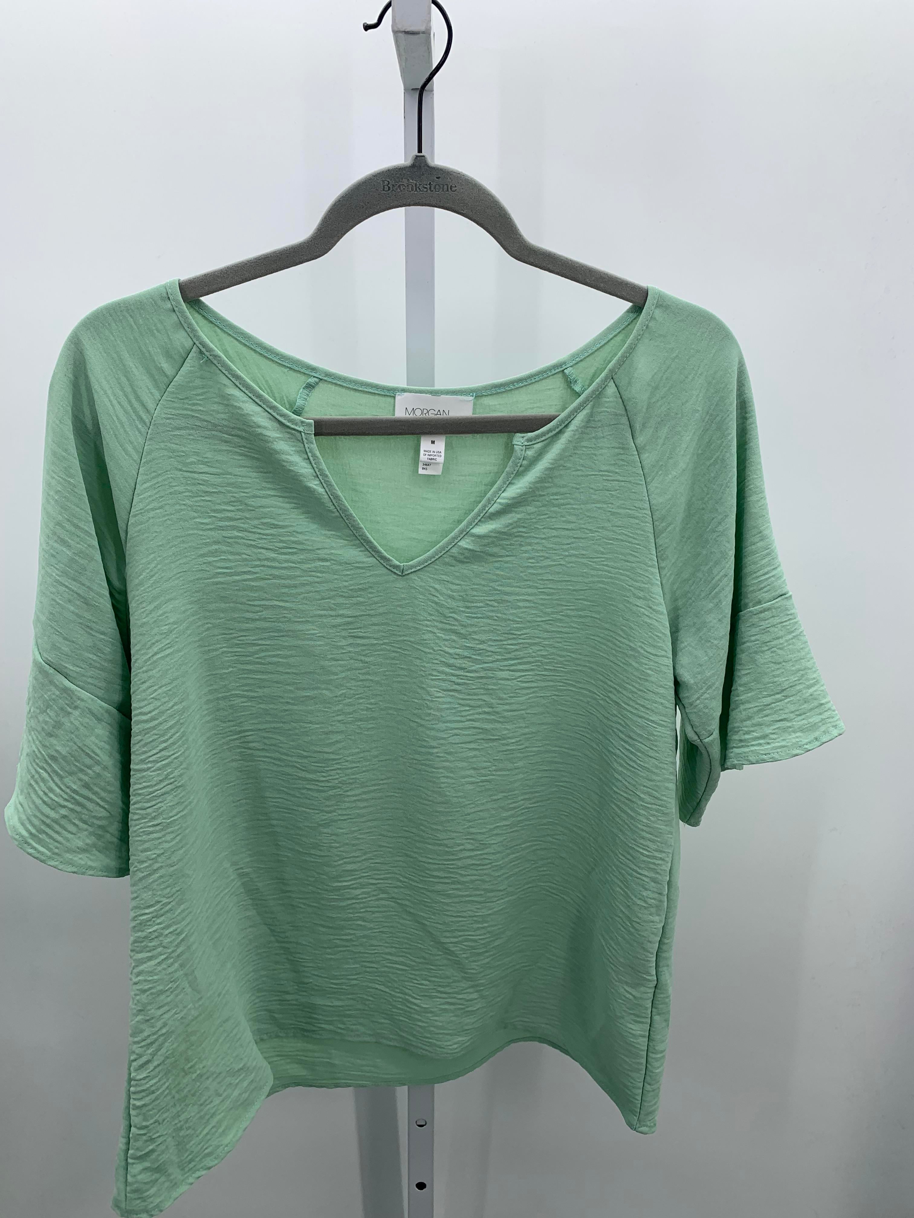 Size Medium Misses Short Sleeve Shirt