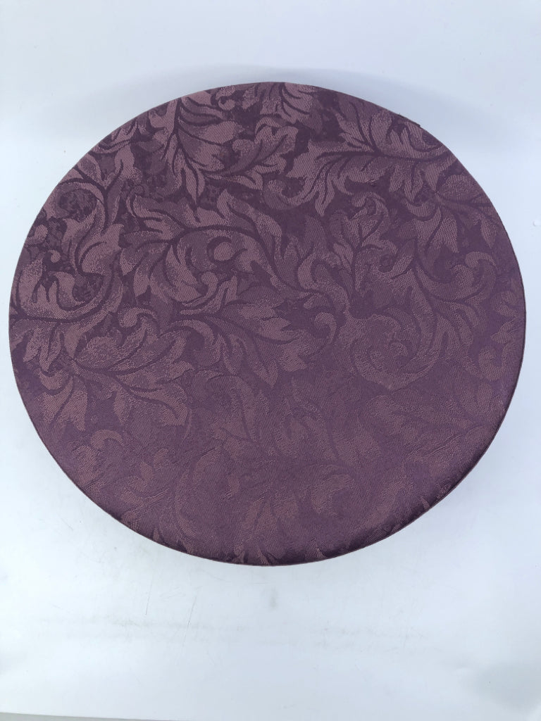 2 NESTING PURPLE FABRIC CIRCLE HAT BOXES.