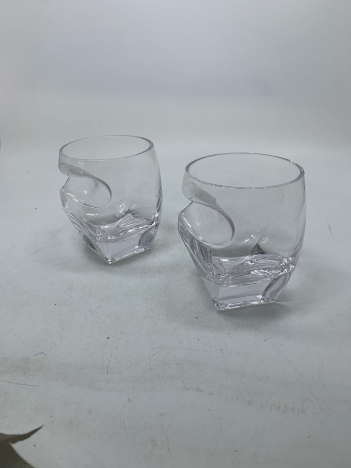 2 CRYSTAL CIGAR WHISKEY TUMBLERS.