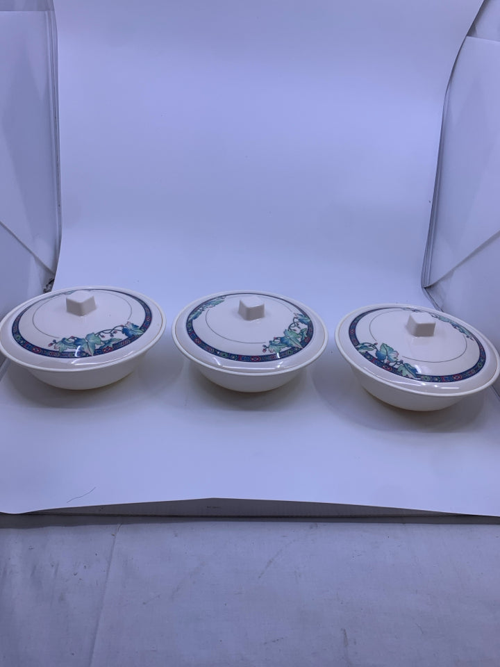 VTG 4 PC AZTEC PATTERN MELAMINE SERVING SET- 3 BOWLS W LIDS AND PLATTER.