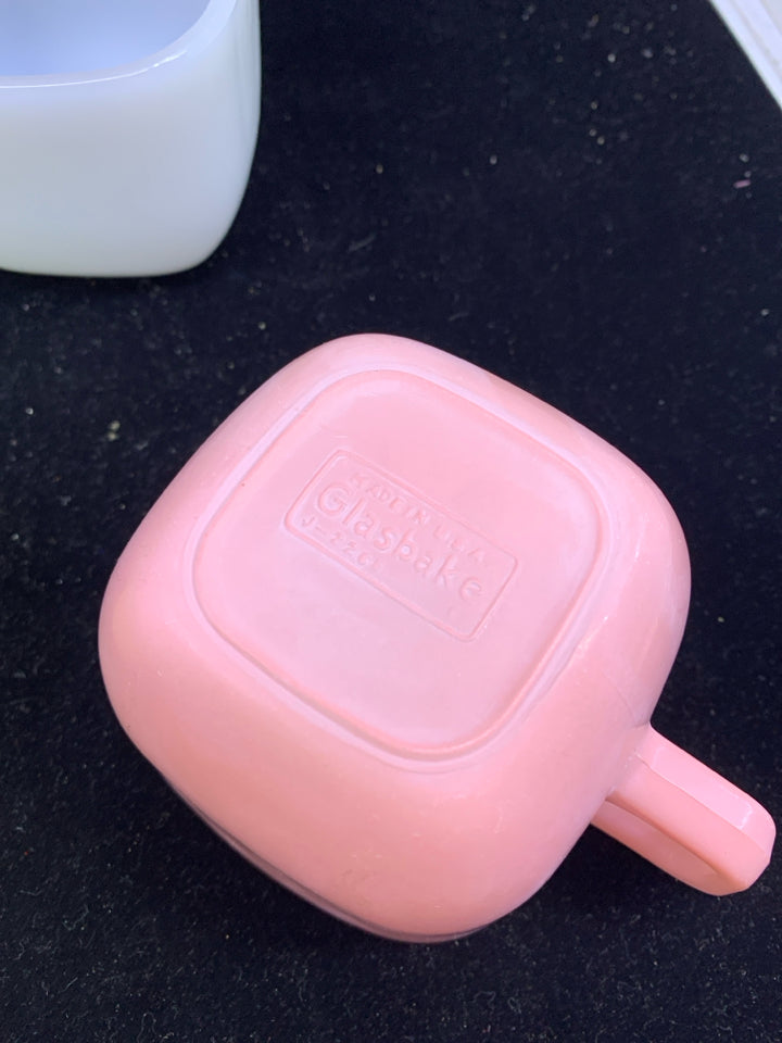 6 VTG PASTEL GLASS BAKE SQUARE MUGS.