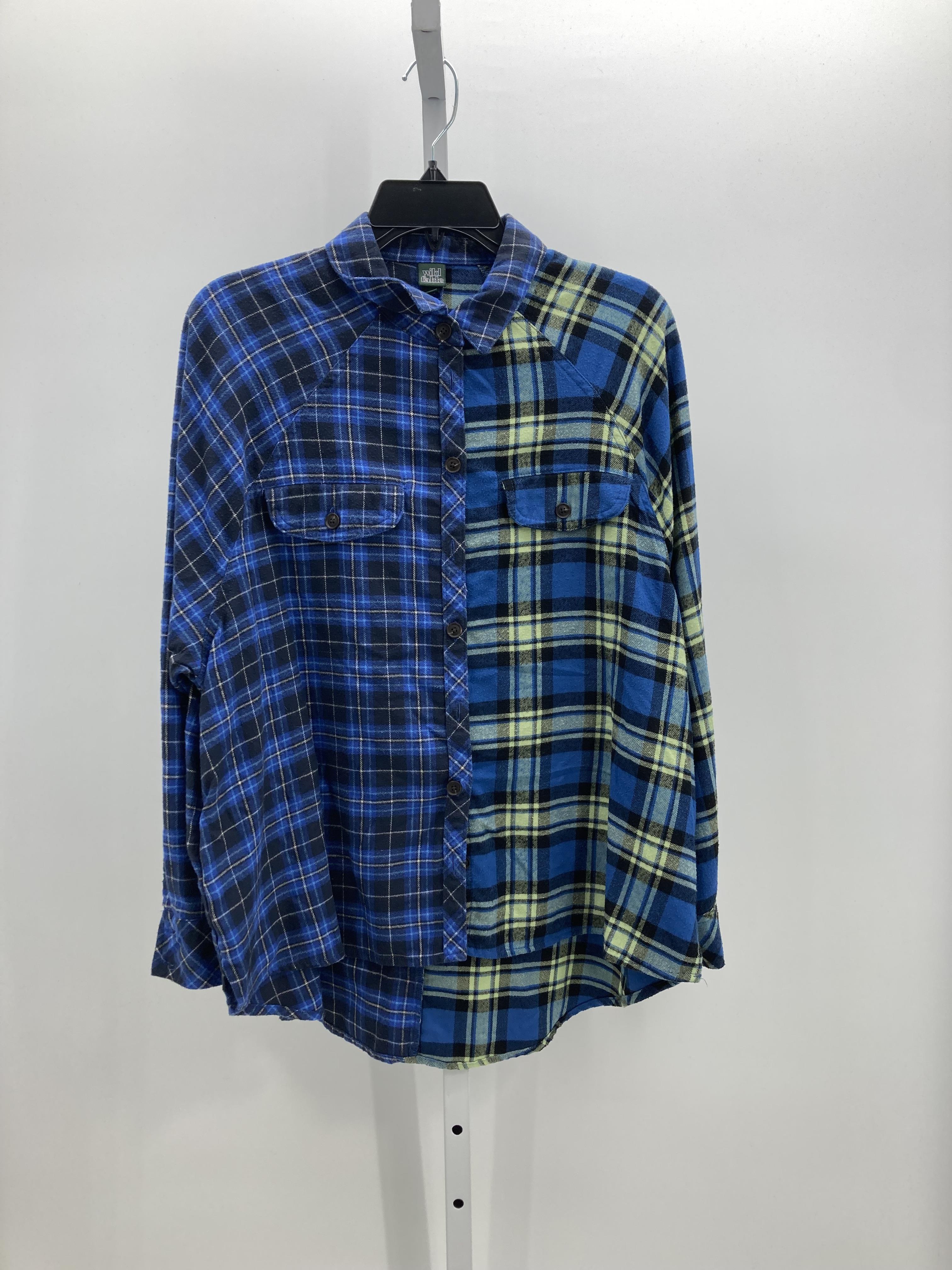 Wild Fable Size Medium Juniors Long Sleeve Shirt
